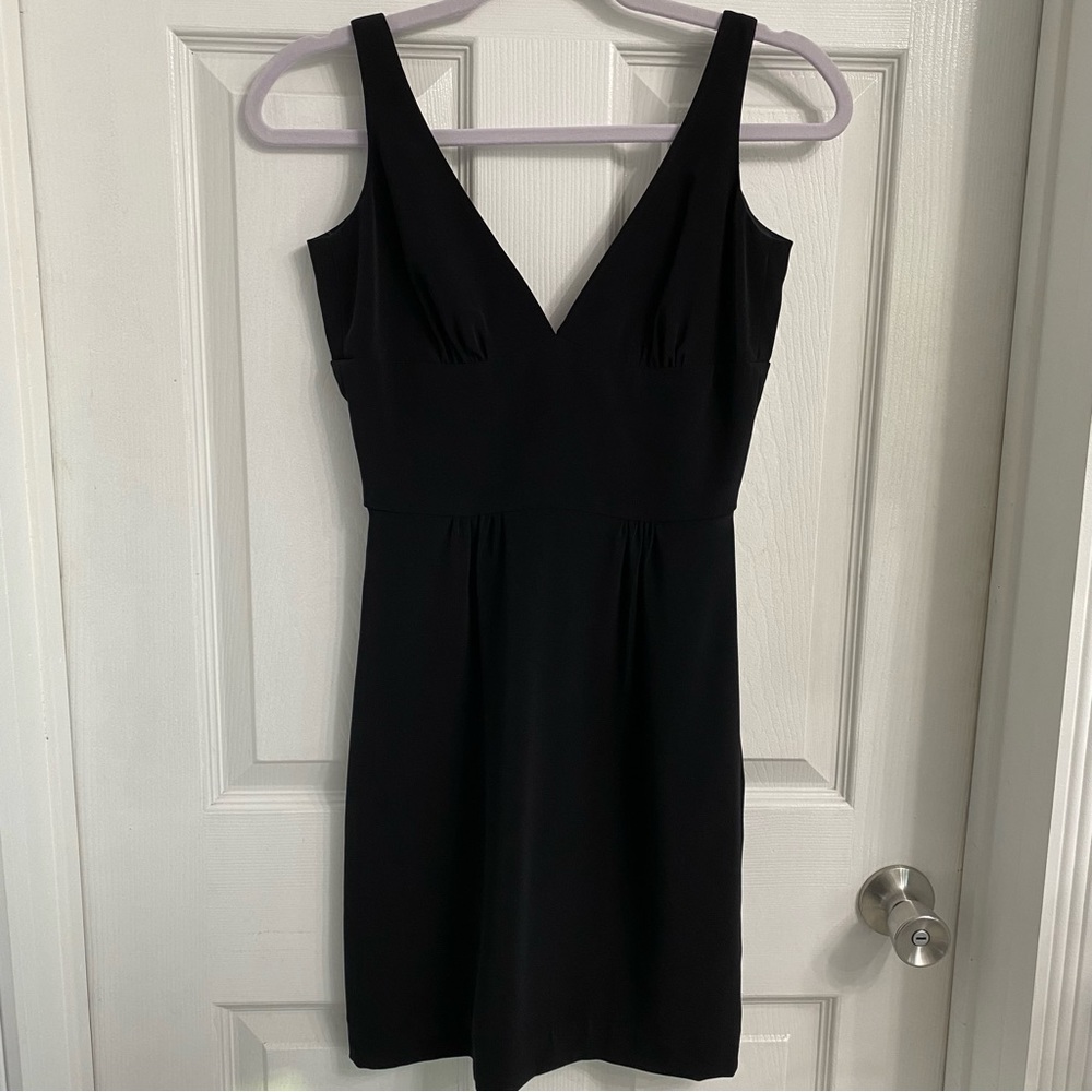 Trina Turk Black Sleeveless Cocktail Dress Women’s size 2